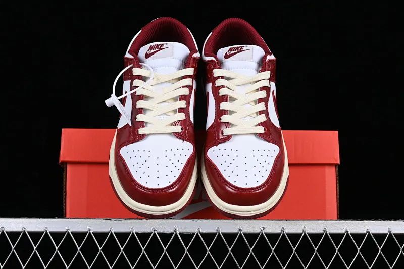 All Categories Nk SB Dunk Series Nk SB Dunk Low Low-top sneakers Cost-effective version Nk Dunk Low Prm "Team Red" Retro white and red SB low-top sports and leisure sneakers FJ4555-100